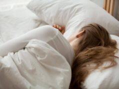 Il sonno profondo combatte l’Alzheimer, lo studio e i consigli per dormire meglio