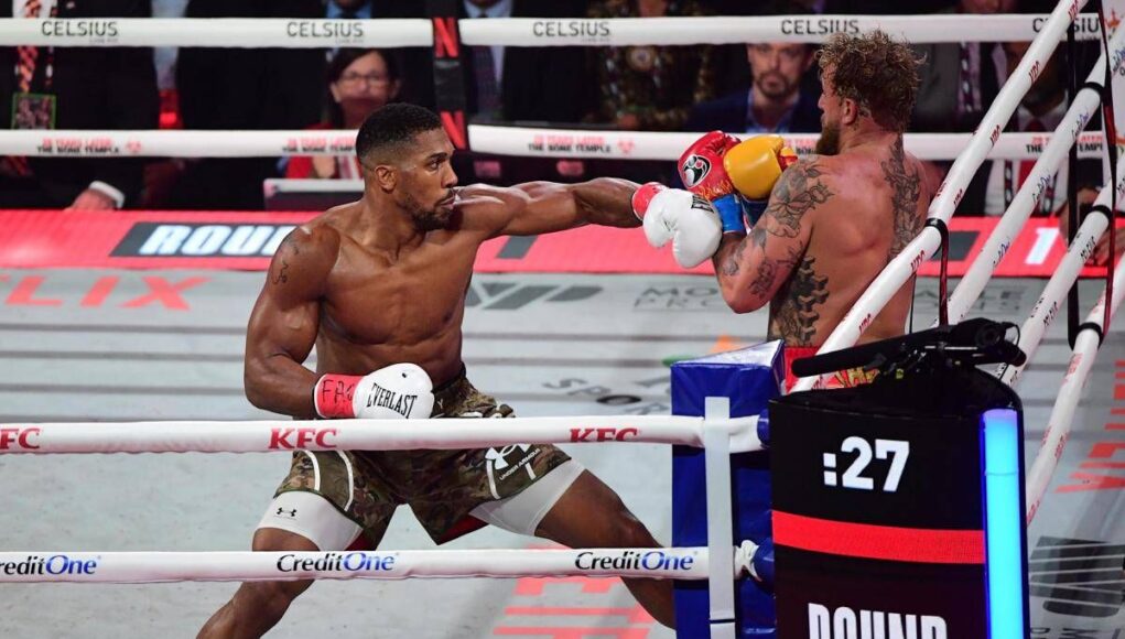 Joshua, incidente in Nigeria: il Suv si schianta, 2 morti