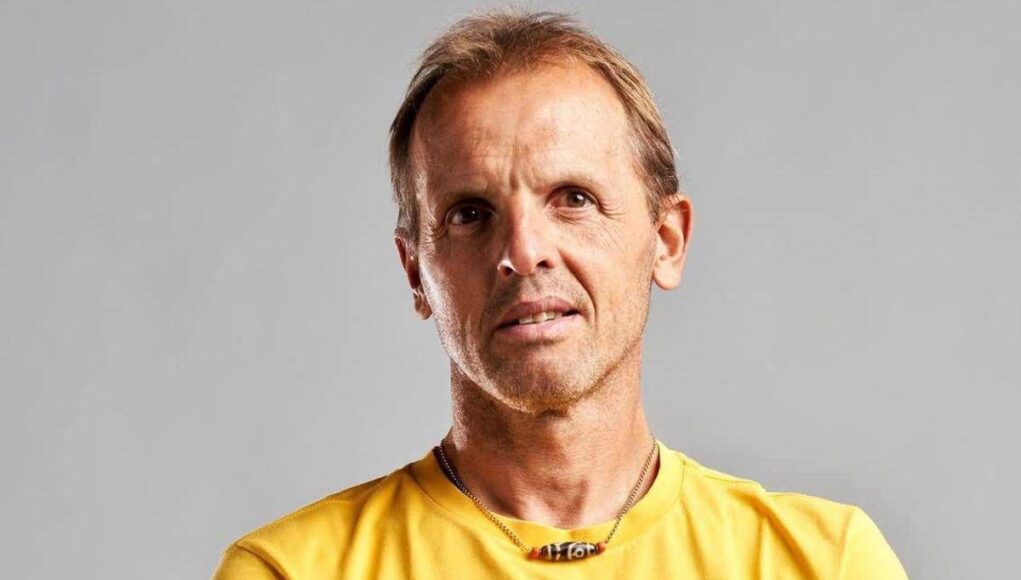 Malore per l’alpinista Simone Moro sull’Himalaya: “Ricoverato, ora sta meglio”