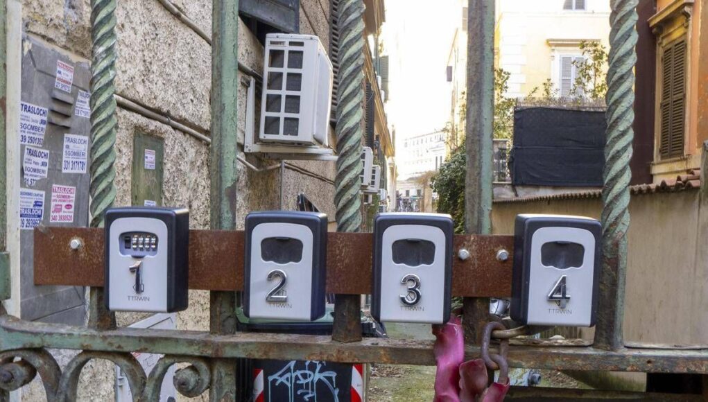 Manovra, affitti brevi: aliquota al 21% sul primo appartamento, al 26% sul secondo