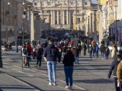 Manovra, dai pellegrini alle galline: la carica delle micro-norme