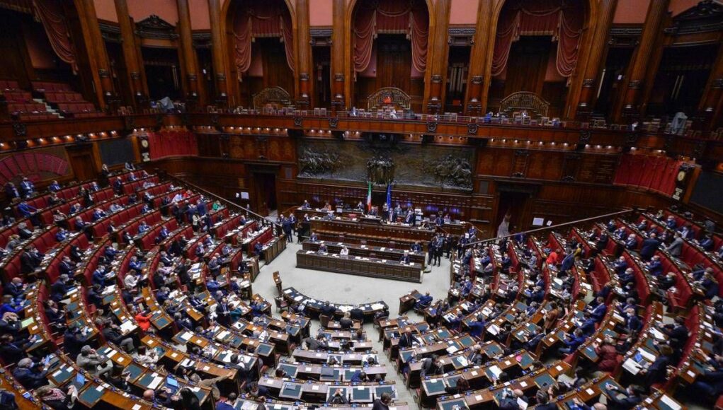 Manovra oggi alla Camera, lunedì il voto sulla fiducia