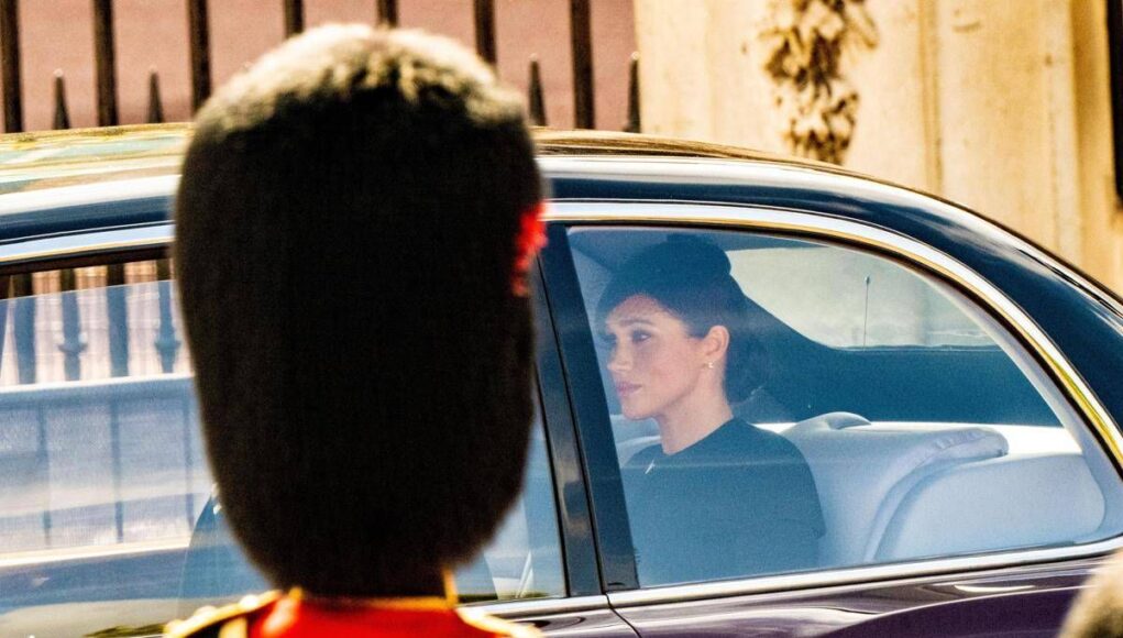 Meghan potrebbe far visita presto con i figli a re Carlo