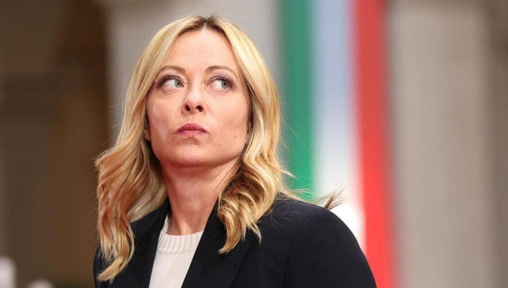 Meloni: “Nessuna incrinatura Usa-Ue, ma Europa deve difendersi da sola”