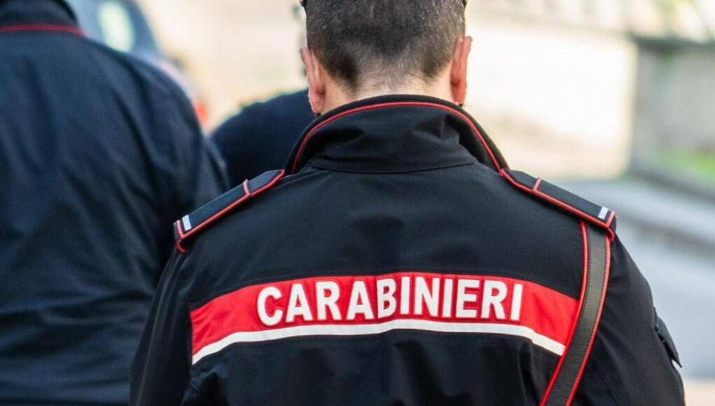 Microcamere in casa per filmare figlie minorenni della compagna, arrestato un uomo a Trieste