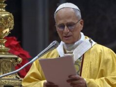 Papa Leone alla messa di Natale: “No a economia distorta che tratta uomini come merce, basta violenza e sopraffazione”