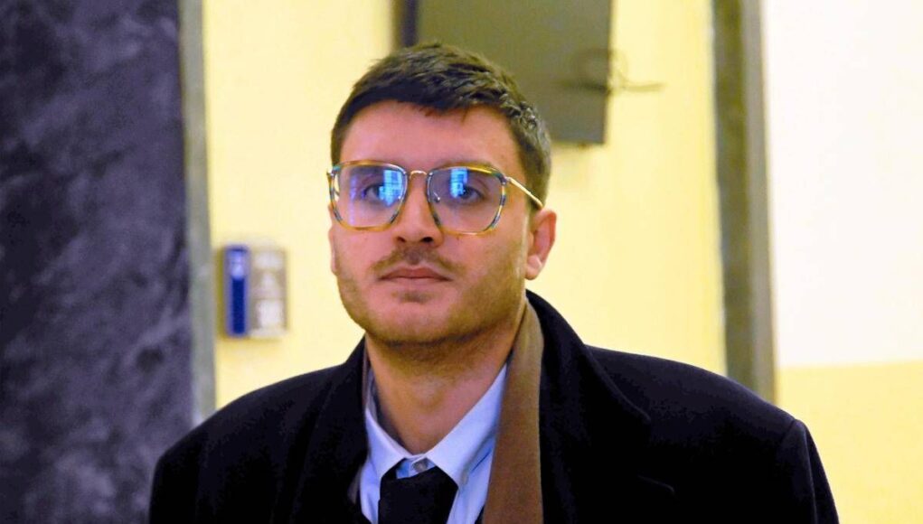 Processo al filosofo Caffo, pena dimezzata a 2 anni in Appello