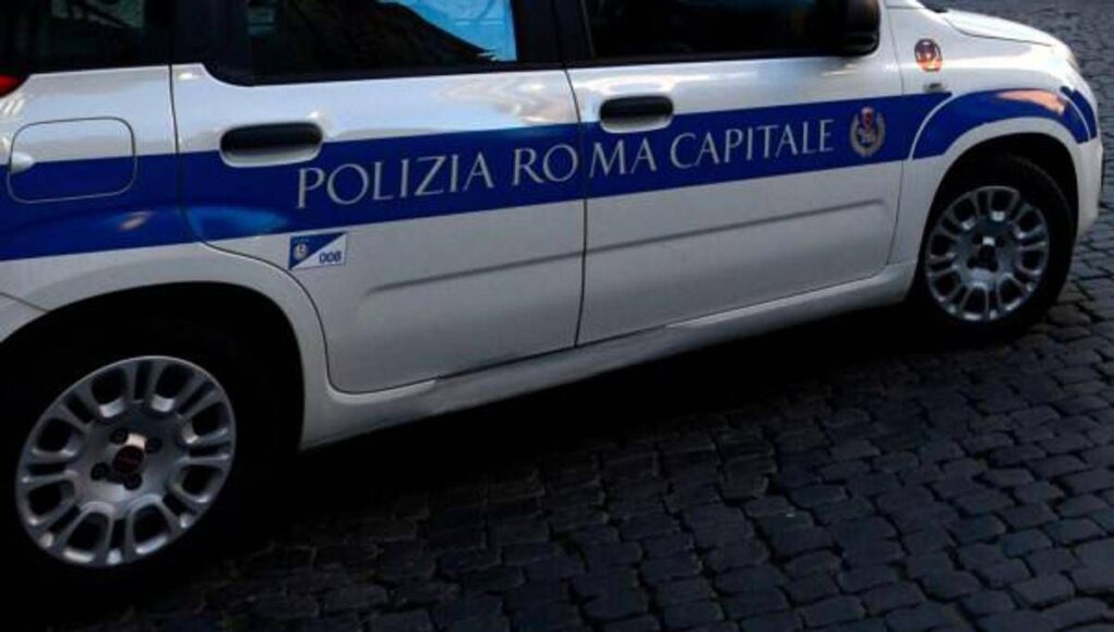 Roma, 24enne stuprata e sequestrata da dipendente di un locale in centro: un arresto