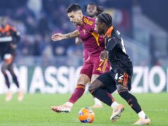 Roma-Como, vantaggio giallorosso con uomo a terra. Cos’è successo