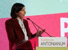 Schlein sfida Meloni: “Esca da Palazzo, priorità italiani carovita e sanità ”