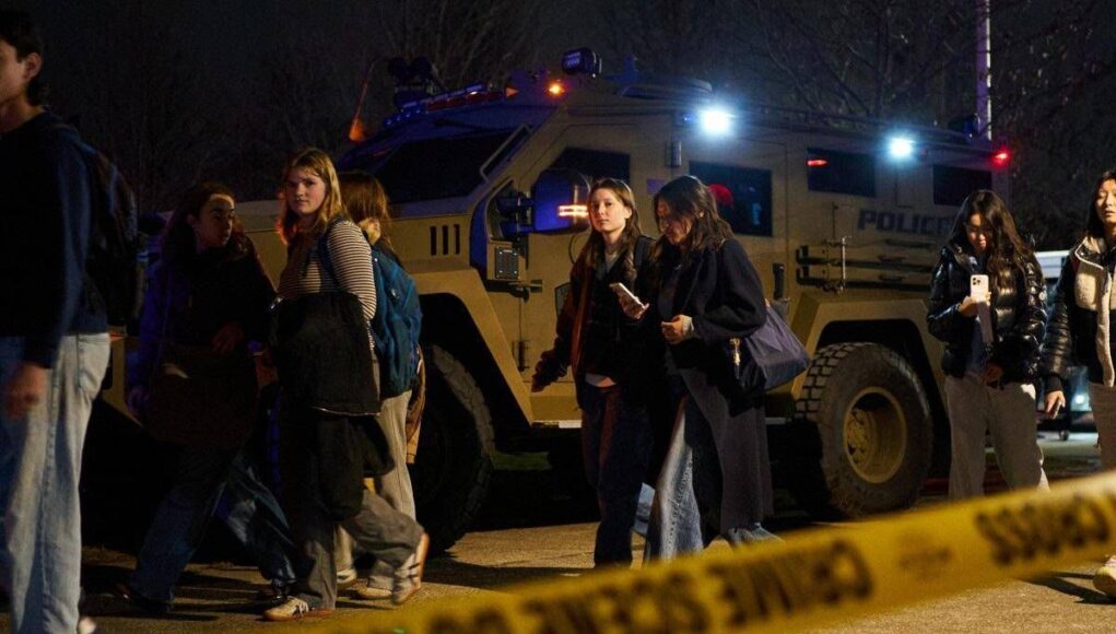 Sparatoria Brown University, due studentesse erano sopravvissute a episodi simili: l’assurda storia