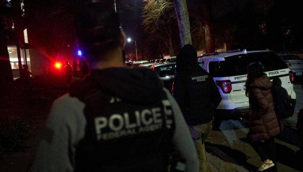 Sparatoria alla Brown University, è ancora caccia all’uomo: diffuso video del killer