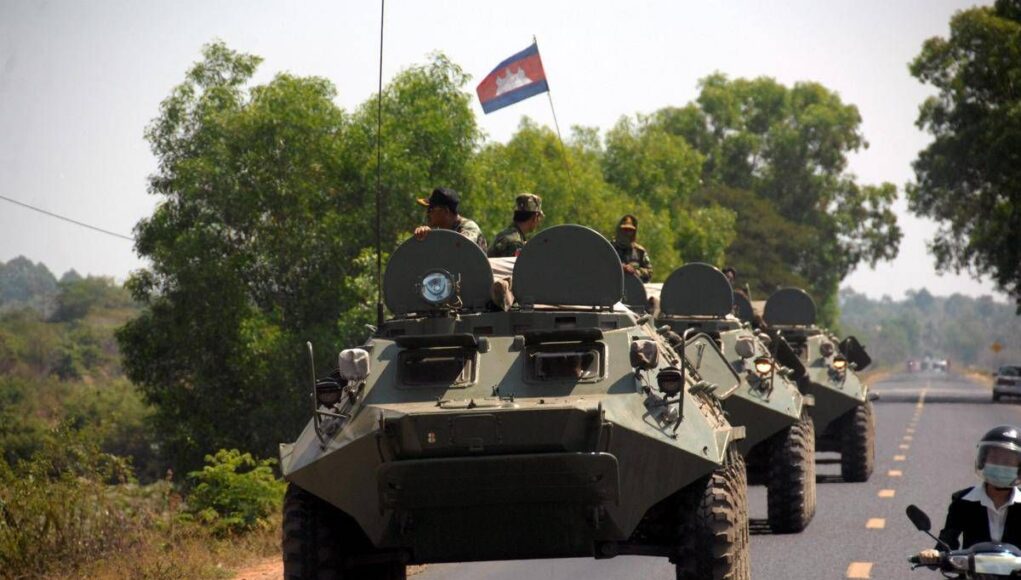 Thailandia-Cambogia, Phnom Penh accusa: “Ancora bombe”. Bangkok: “Avanti fino a fine minacce”