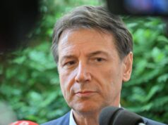 Ucraina, Conte: “Europa disorientata, lasciamo condurre negoziati agli Usa”