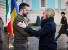 Ucraina, Meloni sente Zelensky: “Sostegno a piano Usa, presto invio forniture”