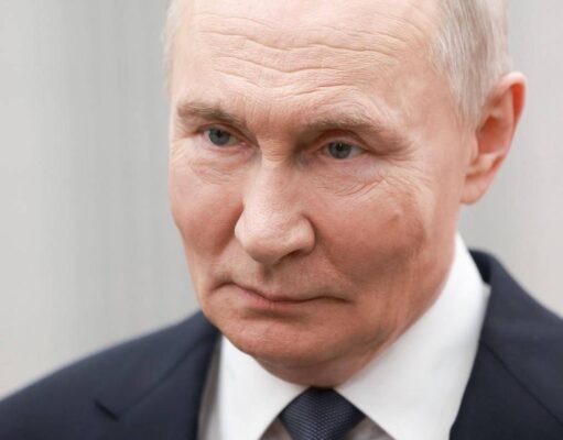 Ucraina, Putin: “Negoziati con Usa complessi. Io e Zelensky vediamo le cose in modo diverso”