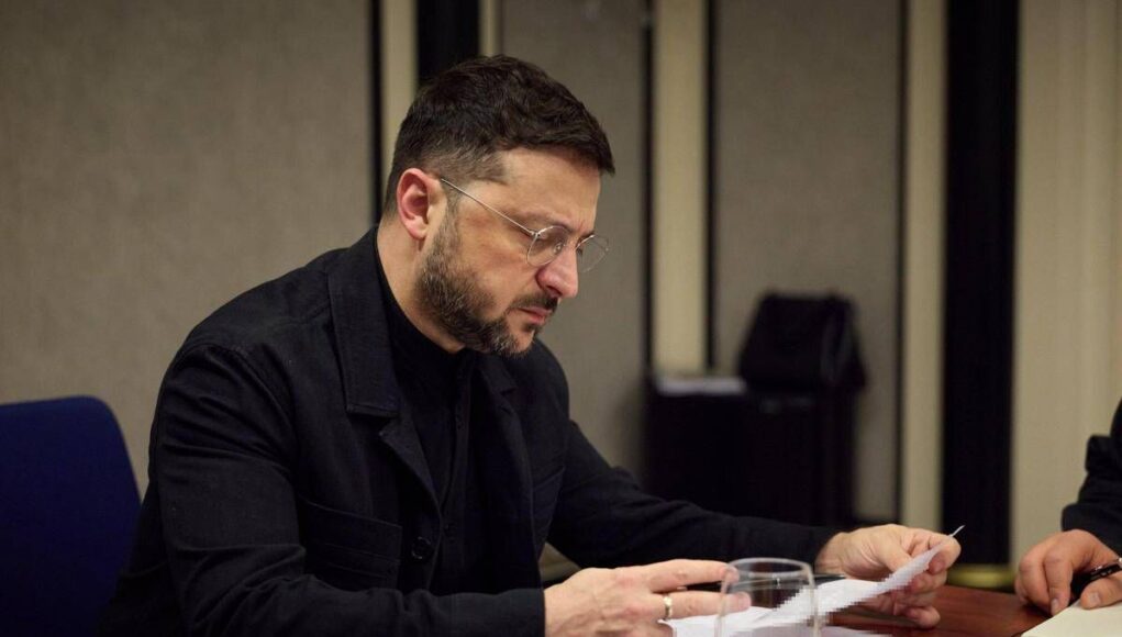 Ucraina-Russia, oggi a Berlino nuovo round per la pace: Zelensky pronto a rinunce