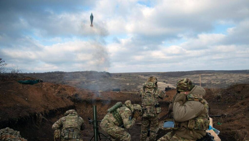 Ucraina, nel Donbass l’incertezza di un fronte fra analisi e propaganda: cosa succede