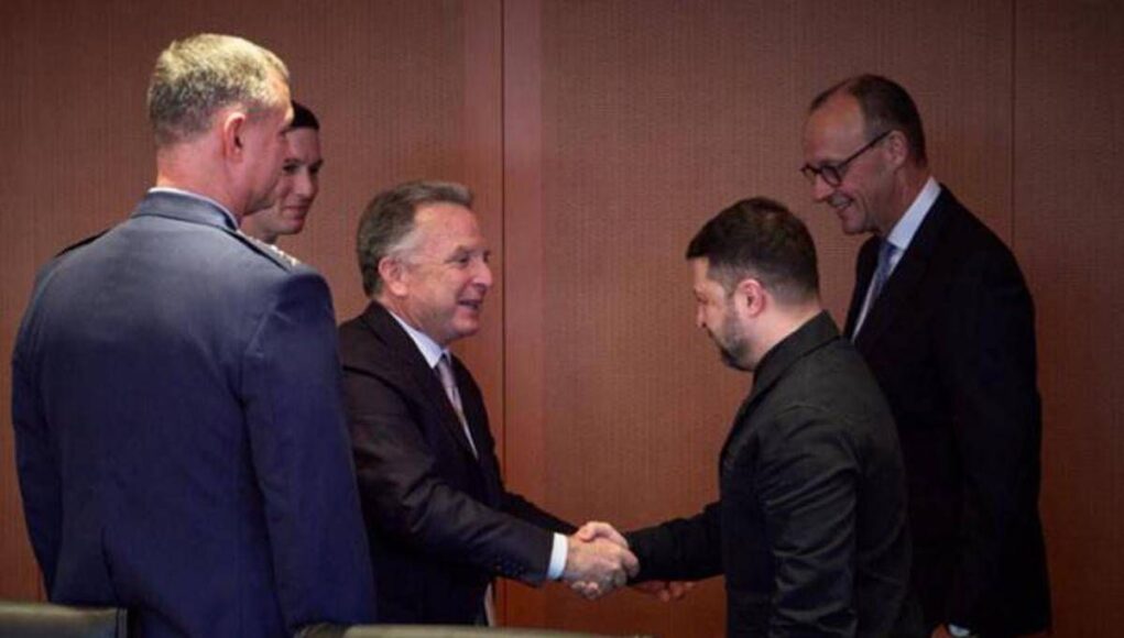 Ucraina, oggi nuovo vertice a Berlino. Witkoff: “Molti progressi con Zelensky”