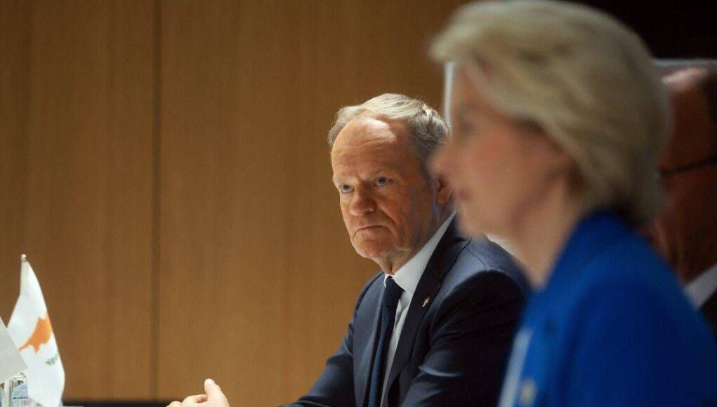 Ucraina, si apre il Consiglio Ue. Tusk: “Soldi oggi o sangue domani in Europa”