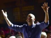 Zalone e l’ode alla prostata a reti unificate Mediaset