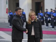 Zelensky da Meloni a Palazzo Chigi: “Di lei mi fido. Io sempre pronto a elezioni”
