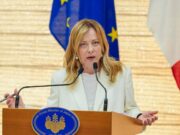 Artico, la linea di Meloni: “Presenza Italia in Groenlandia da valutare con la Nato”