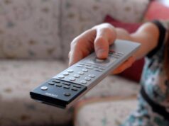 Ascolti tv, 22 gennaio: ‘Don Matteo’ su Rai1 vince prime time e ‘Striscia’ torna al 18.6%