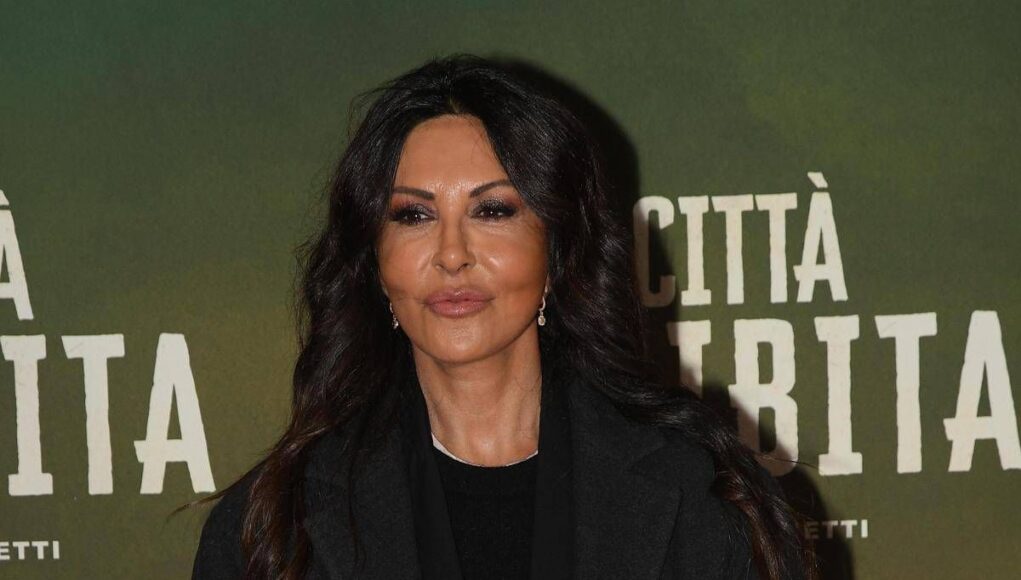 Ascolti tv, trionfa ‘A testa alta’: la serie di Canale 5 vola con il 25,2%