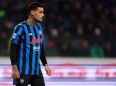 Atalanta-Roma, gol di Scalvini e Scamacca e doppio check Var tra le proteste giallorosse. Cos’è successo