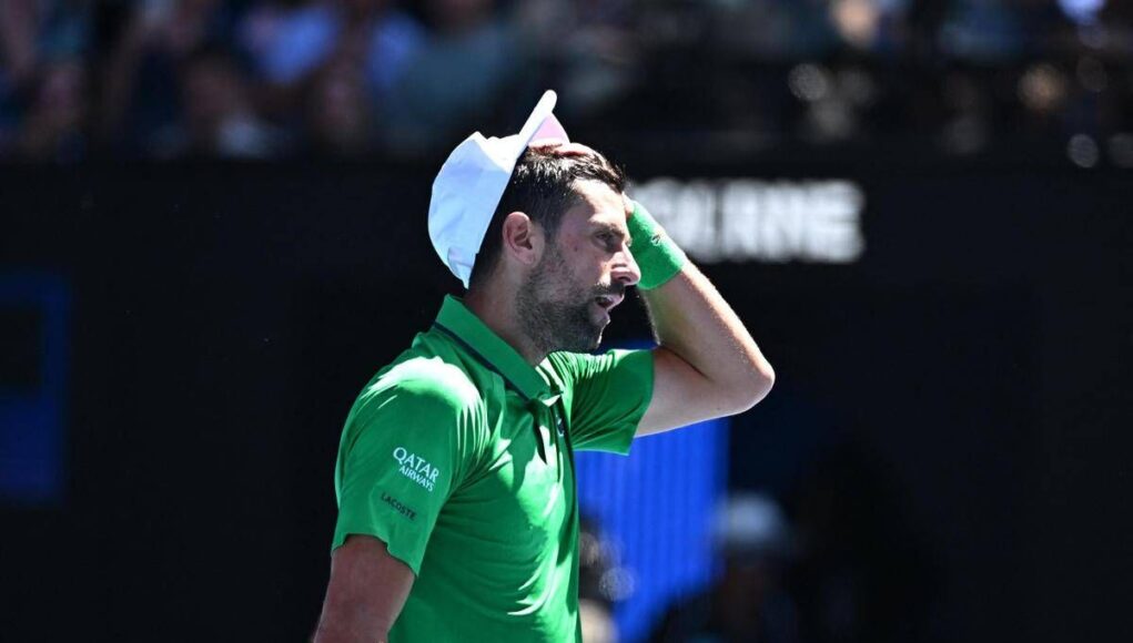 Australian Open, Djokovic agli ottavi dopo rischio squalifica: cosa è successo