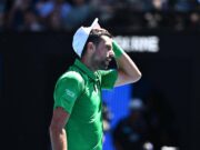 Australian Open, Djokovic applaude Musetti dopo ritiro: “Io fortunato, avrebbe vinto lui”