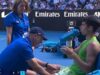 Australian Open, crampi per Alcaraz. E il medical time out fa infuriare Zverev