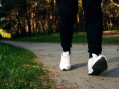 Camminare aiuta il cuore degli anziani, bastano 4000 passi due volte a settimana