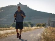 Checco Zalone fa esplodere la febbre per il Cammino di Santiago, atteso boom di italiani