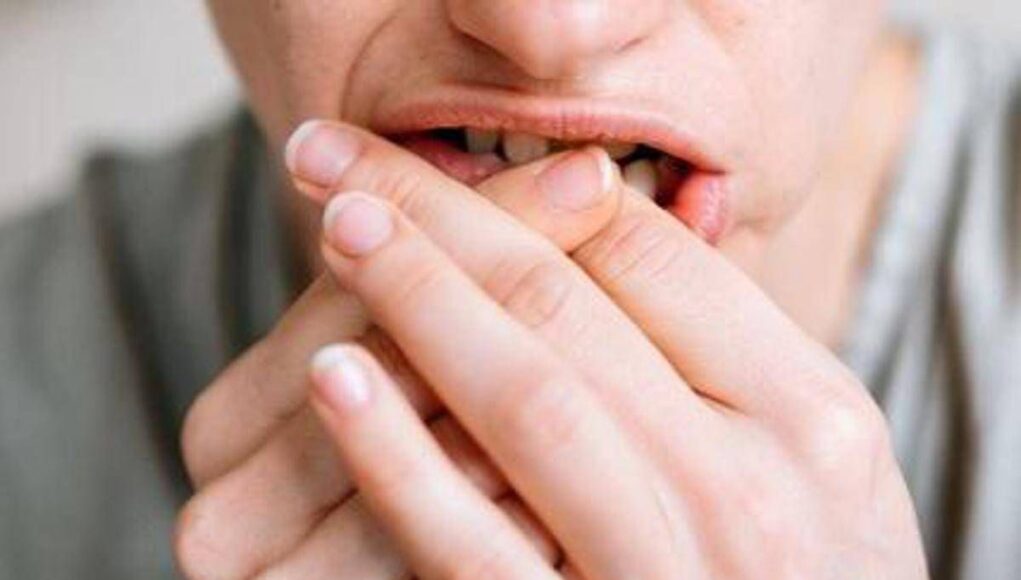 Da mangiarsi le unghie al ‘ghosting’, perché lo facciamo? “E’ sopravvivenza”