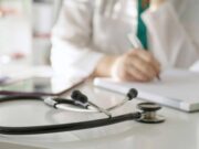 Dai medici ai content creator: ecco le professioni che guadagnano di piĂą e i settori in crescita