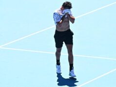 Darderi, la racchetta lanciata contro Sinner e la ‘maledizione’ del bambino in tribuna