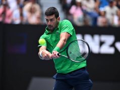 Djokovic sorride: “Grazie Sinner per avermi fatto vincere un match. Alcaraz? Spero di avere ancora benzina…”