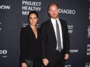 La beneficenza di Harry e Meghan prende una nuova strada e la scelta fa discutere
