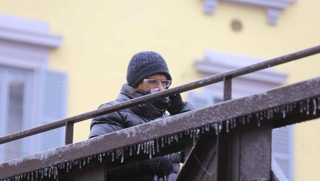 Meteo, arriva il freddo artico sull’Italia: piogge intense, neve in Appennino e poi torna il sole