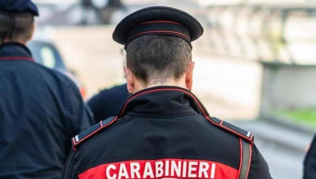 Milano, accoltella coetanei in metropolitana: 15enne arrestato