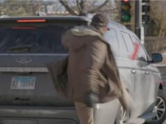 Minneapolis, le immagini dello scontro tra Pretti e Ice pochi giorni prima della morte