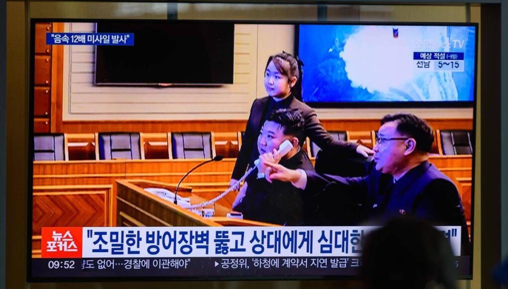 Nordcorea, Kim e figlia a test sistema lanciarazzi multiplo: “Rafforziamo deterrenza”