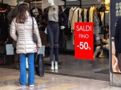 Oggi iniziano i saldi invernali 2026, dai cambi ai pagamenti cosa c’è da sapere