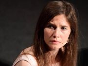 Omicidio Meredith, la famiglia contro doc di Amanda Knox: “Riapre ferita”