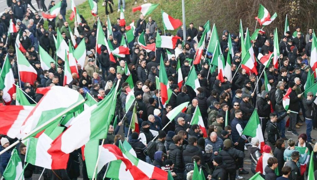 Remigrazione, alla Camera presentazione raccolta firme pdl. Pd: “Fontana impedisca conferenza neofascisti”