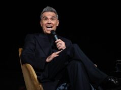 Robbie Williams supera i Beatles, record di album numero uno in Gb