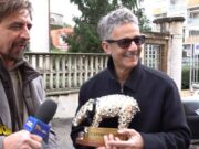 Striscia la Notizia, domani prima puntata: tapiro d’oro a Fiorello e De Filippi inviata