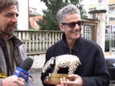 Striscia la Notizia, domani prima puntata: tapiro d’oro a Fiorello e De Filippi inviata